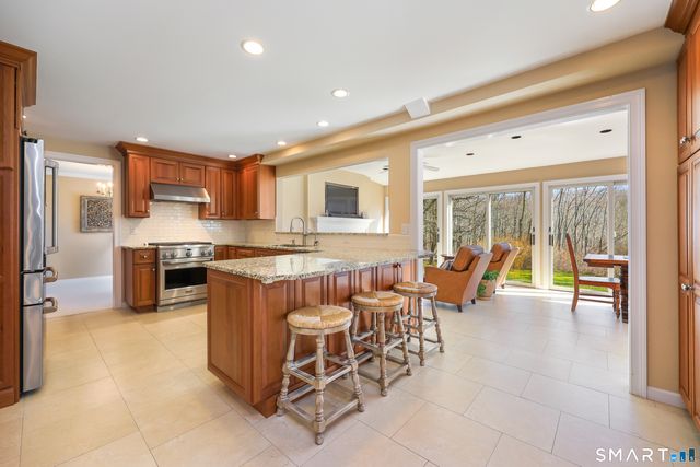 21 Zygmont Lane, Greenwich, CT 06831