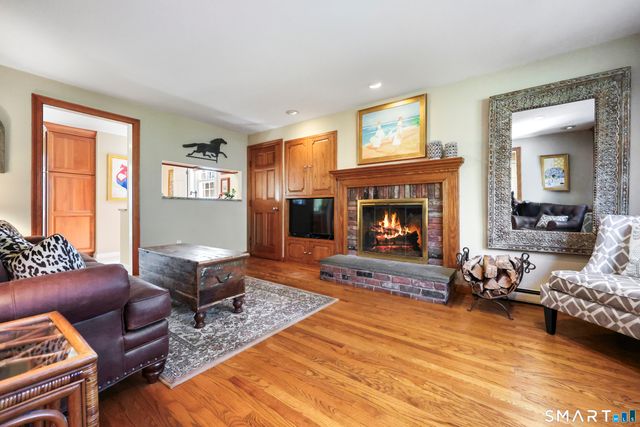 21 Zygmont Lane, Greenwich, CT 06831