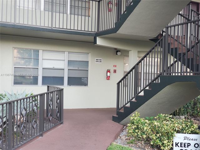 800 SW 131st Ave 113F, Pembroke Pines, FL 33027