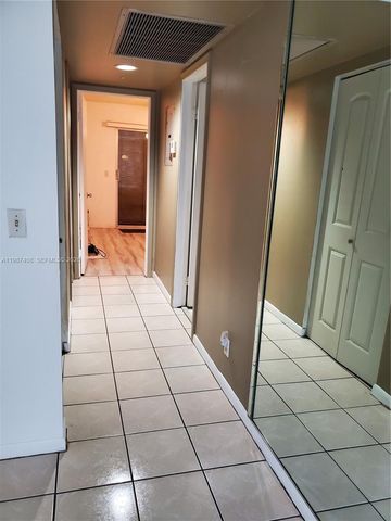 800 SW 131st Ave 113F, Pembroke Pines, FL 33027