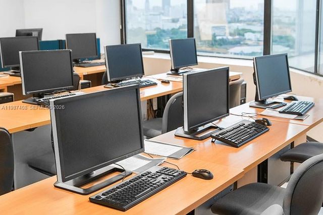 800 SW 131st Ave 113F, Pembroke Pines, FL 33027