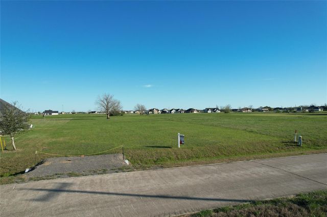 813 Longhorn Trail, Angleton, TX 77515