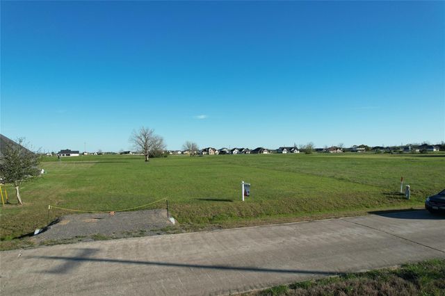 813 Longhorn Trail, Angleton, TX 77515