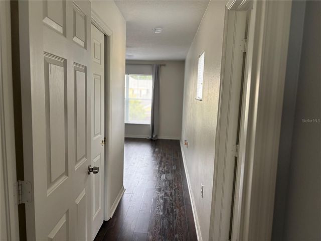 8524 SANDPIPER RIDGE AVENUE, Tampa, FL 33647