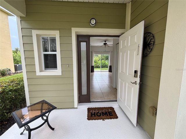8524 SANDPIPER RIDGE AVENUE, Tampa, FL 33647