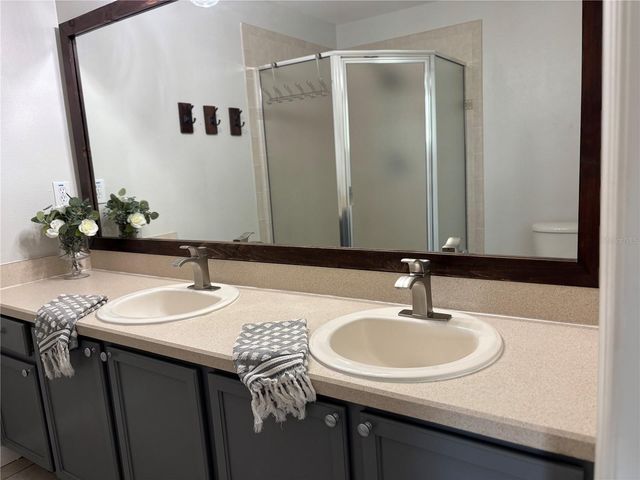 8524 SANDPIPER RIDGE AVENUE, Tampa, FL 33647