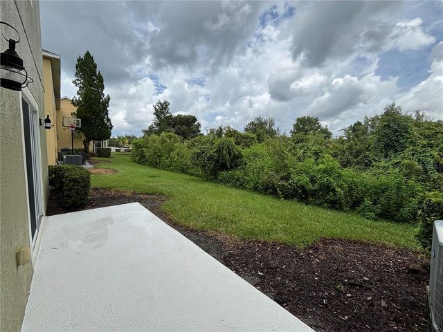 8524 SANDPIPER RIDGE AVENUE, Tampa, FL 33647