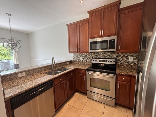 8524 SANDPIPER RIDGE AVENUE, Tampa, FL 33647