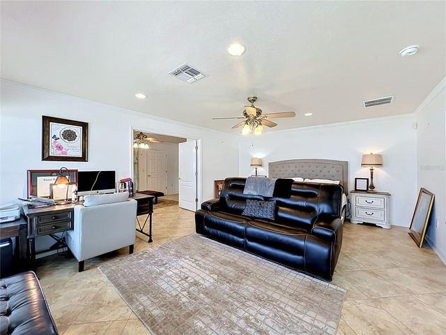 2404 LAUDERDALE COURT, Orlando, FL 32805