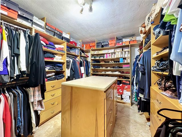 2404 LAUDERDALE COURT, Orlando, FL 32805