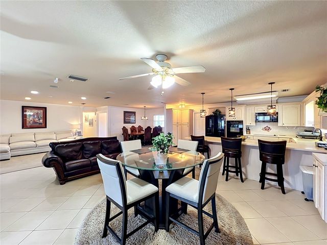 2404 LAUDERDALE COURT, Orlando, FL 32805