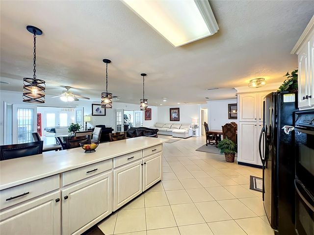 2404 LAUDERDALE COURT, Orlando, FL 32805