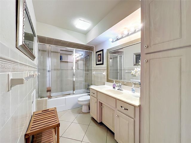 2404 LAUDERDALE COURT, Orlando, FL 32805