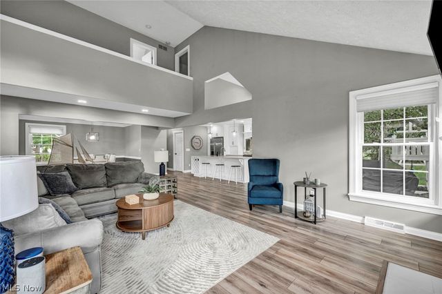 188 W Sturbridge Drive, Medina, OH 44256