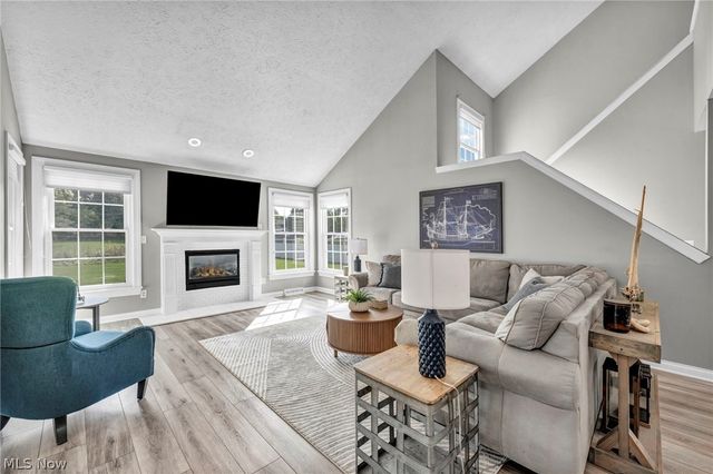 188 W Sturbridge Drive, Medina, OH 44256