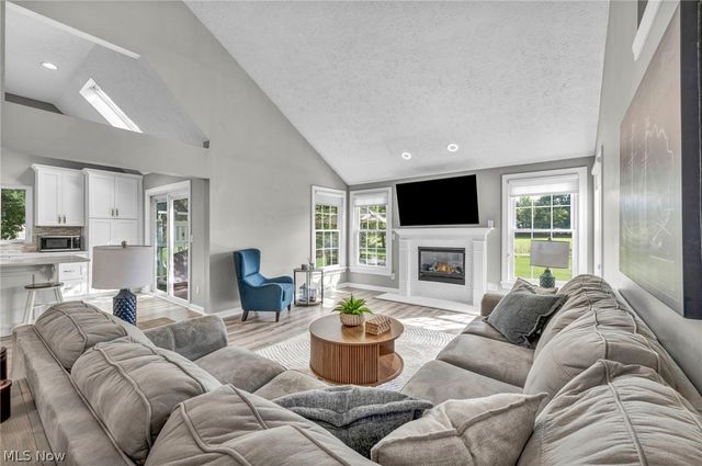 188 W Sturbridge Drive, Medina, OH 44256