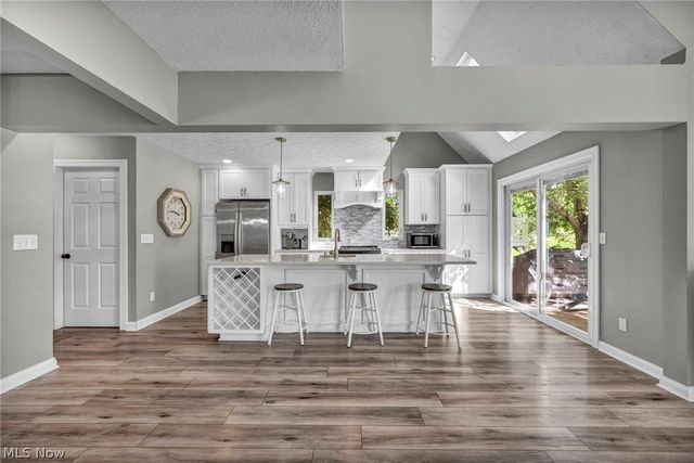 188 W Sturbridge Drive, Medina, OH 44256