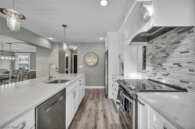 188 W Sturbridge Drive, Medina, OH 44256