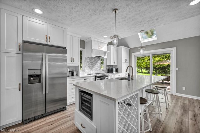 188 W Sturbridge Drive, Medina, OH 44256