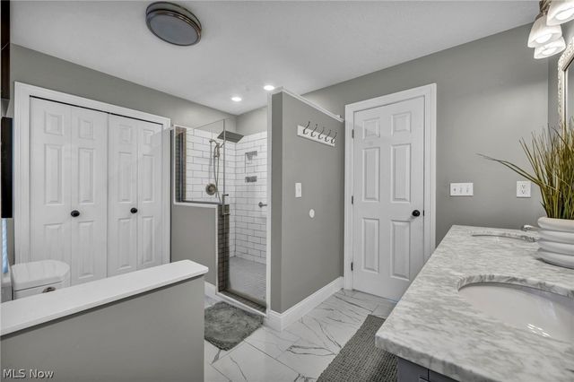 188 W Sturbridge Drive, Medina, OH 44256