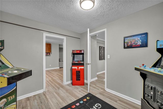 188 W Sturbridge Drive, Medina, OH 44256