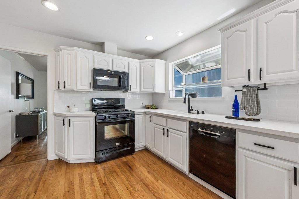 Image 14 of property listing at 368 Northgate Avenue, Daly City, CA 94015