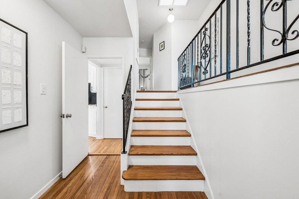 Image 21 of property listing at 368 Northgate Avenue, Daly City, CA 94015