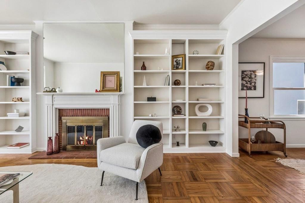 Image 9 of property listing at 368 Northgate Avenue, Daly City, CA 94015