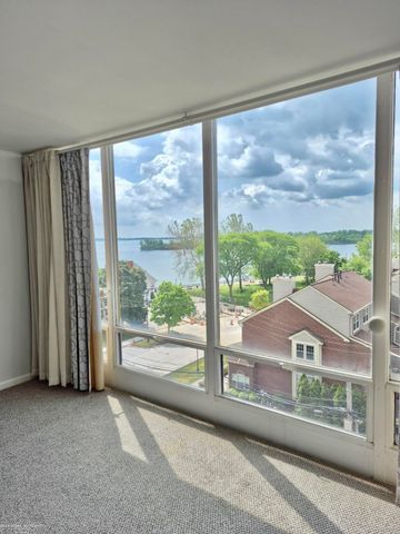20 Chestnut Street, Wyandotte, MI 48192