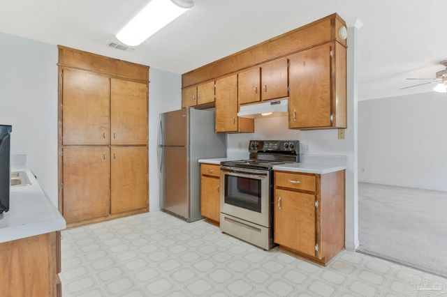 9926 Candlestick Ln, Pensacola, FL 32514