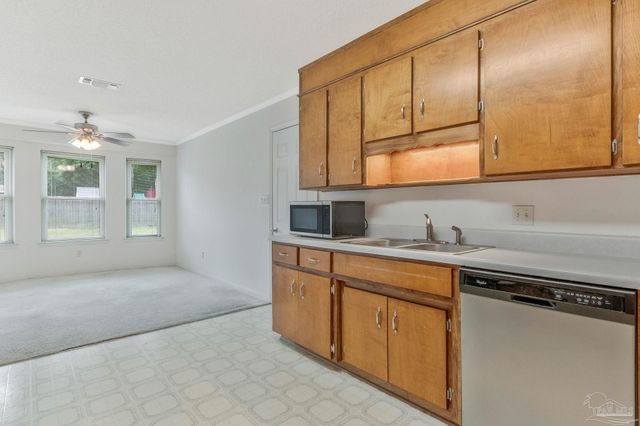 9926 Candlestick Ln, Pensacola, FL 32514