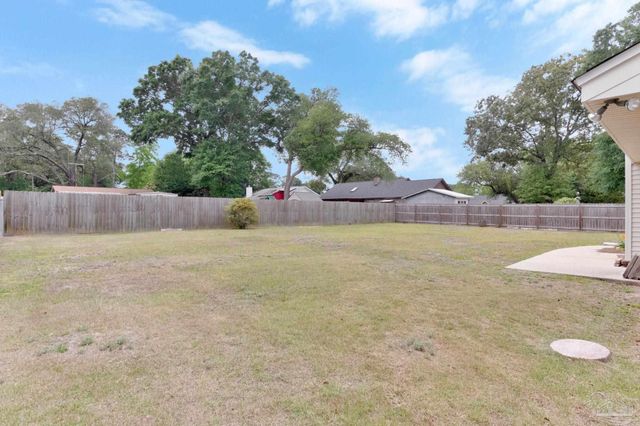 9926 Candlestick Ln, Pensacola, FL 32514