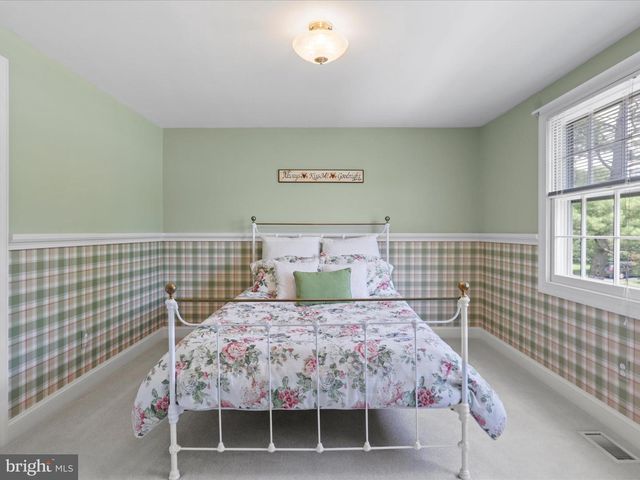 13129 PENNERVIEW LN, Fairfax, VA 22033
