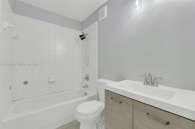 2910 SE 13th Rd 205-44, Homestead, FL 33035