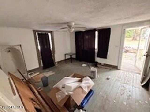 111 S Hotel Street, Autryville, NC 28318