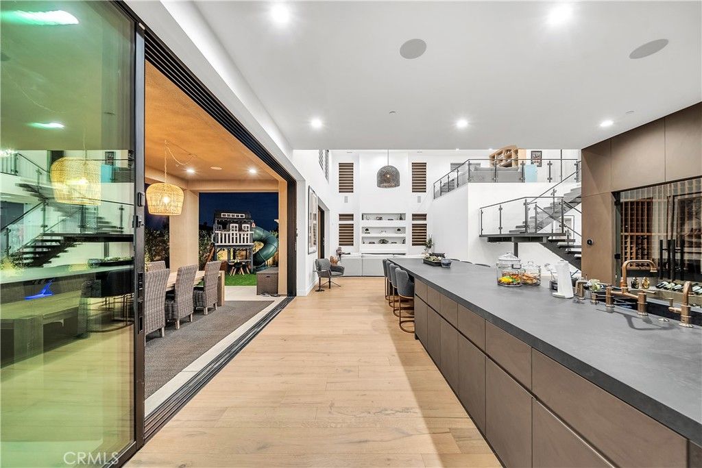 Image 14 of property listing at 20431 W Windsor, Porter Ranch, CA 91326