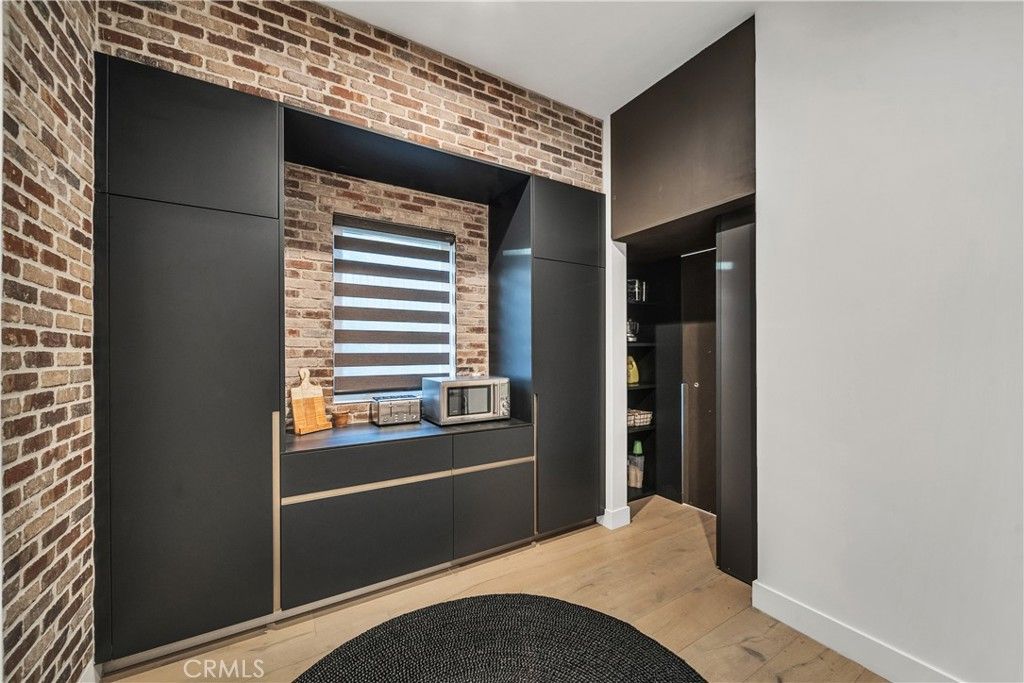 Image 19 of property listing at 20431 W Windsor, Porter Ranch, CA 91326