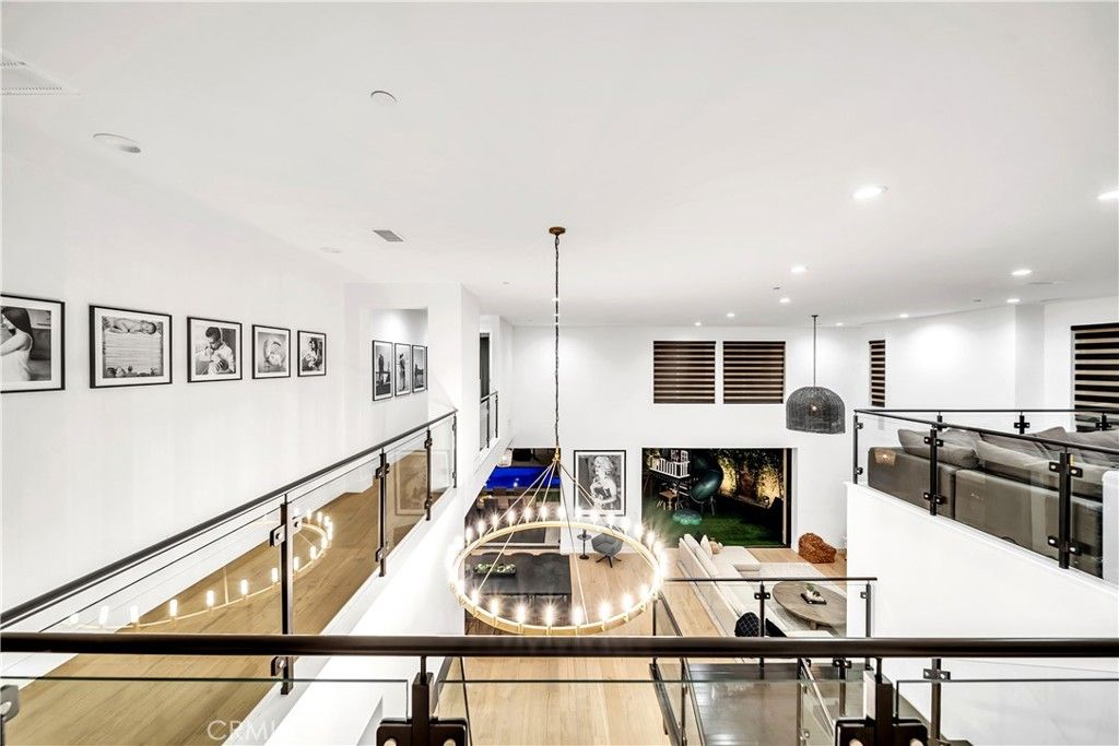 Image 21 of property listing at 20431 W Windsor, Porter Ranch, CA 91326