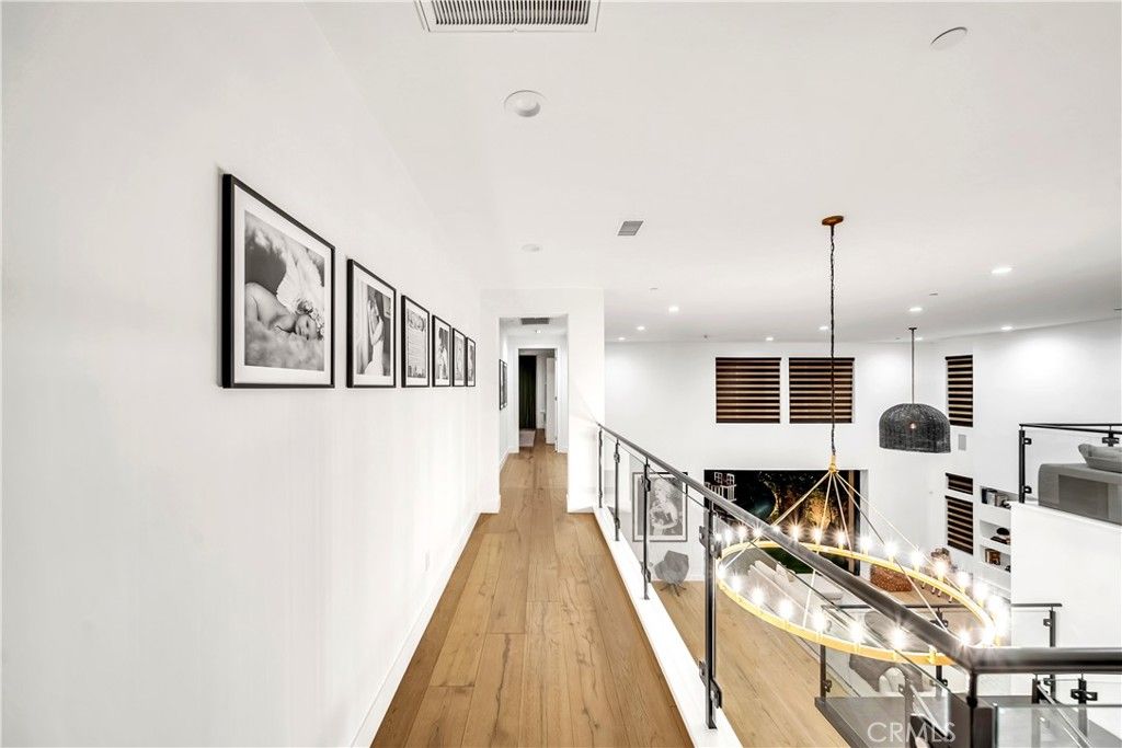 Image 22 of property listing at 20431 W Windsor, Porter Ranch, CA 91326