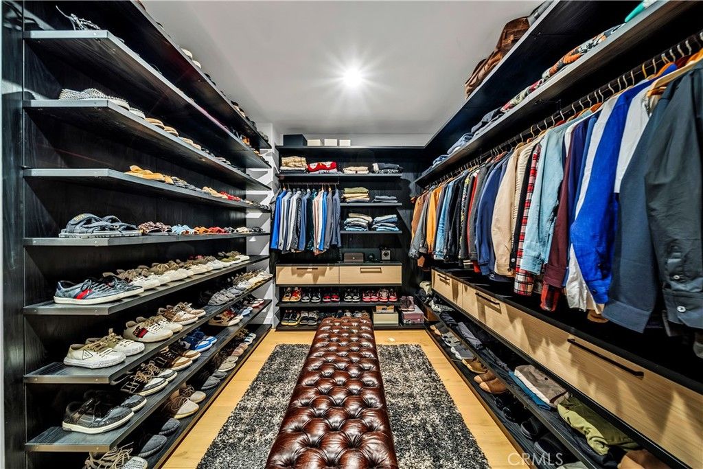 Image 30 of property listing at 20431 W Windsor, Porter Ranch, CA 91326