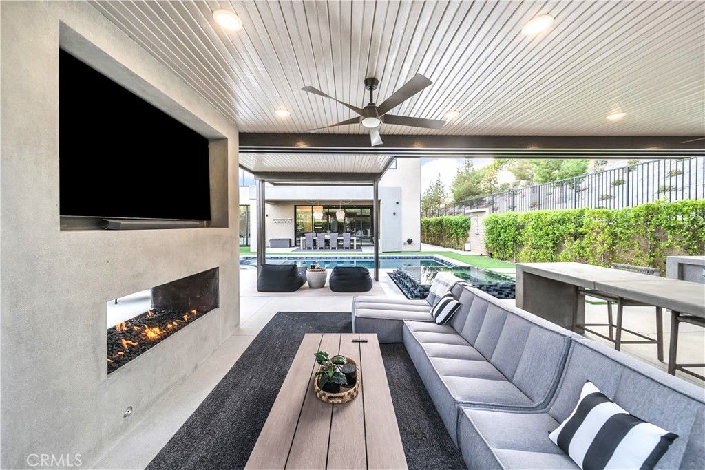 Image 53 of property listing at 20431 W Windsor, Porter Ranch, CA 91326