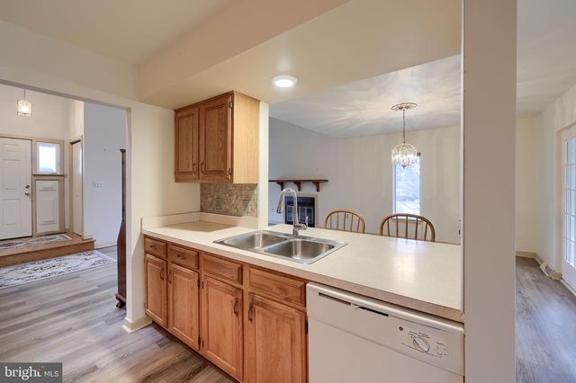 113 FLORENTINE DR, Willow Street, PA 17584