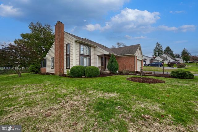 113 FLORENTINE DR, Willow Street, PA 17584