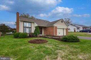 113 FLORENTINE DR, Willow Street, PA 17584