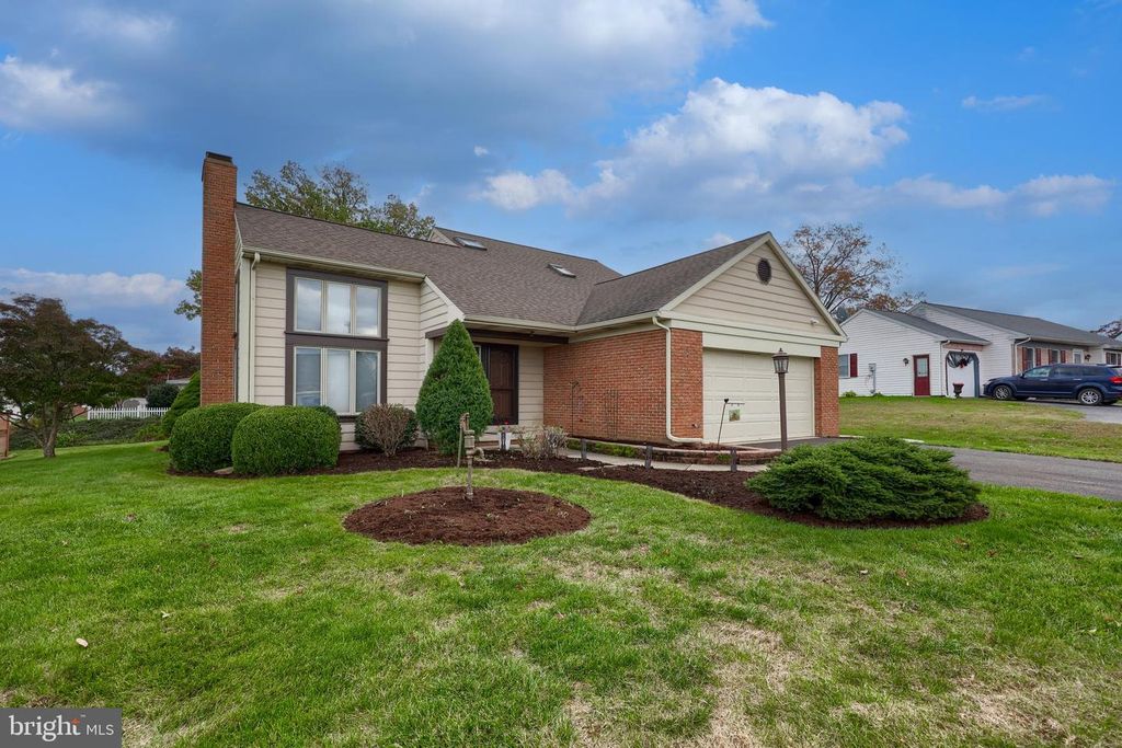 113 FLORENTINE DR, Willow Street, PA 17584