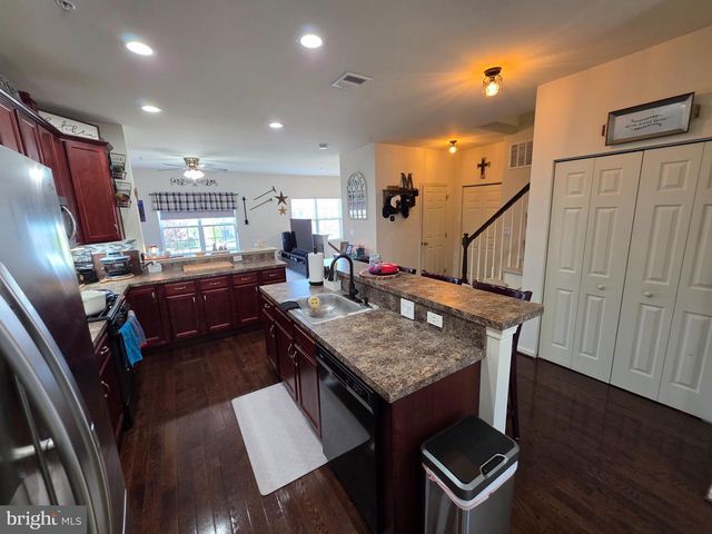 2125 HAYWARD AVE, Pennsburg, PA 18073