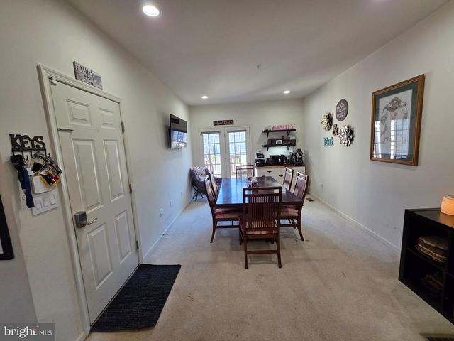 2125 HAYWARD AVE, Pennsburg, PA 18073
