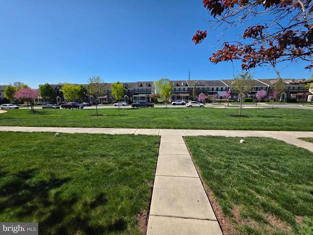 2125 HAYWARD AVE, Pennsburg, PA 18073