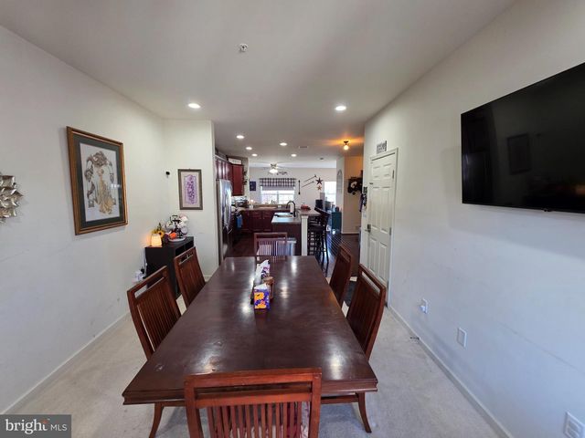 2125 HAYWARD AVE, Pennsburg, PA 18073