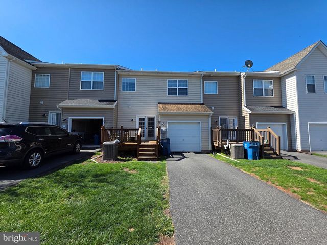 2125 HAYWARD AVE, Pennsburg, PA 18073